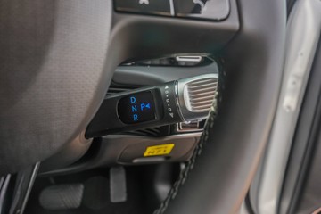 https://vehicle-cdn.autoleague.cloud/32225_81010173_18.jpg