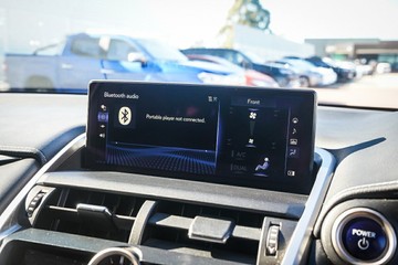 https://vehicle-cdn.autoleague.cloud/32225_81010179_18.jpg