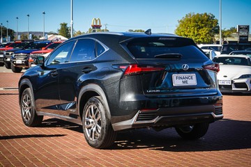https://vehicle-cdn.autoleague.cloud/32225_81010179_6.jpg