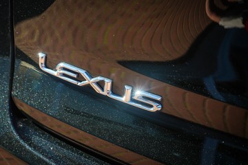 https://vehicle-cdn.autoleague.cloud/32225_81010179_9.jpg