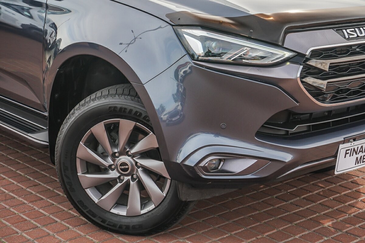 Isuzu Mu-x image 2