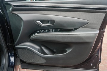 https://vehicle-cdn.autoleague.cloud/32225_81010183_11.jpg