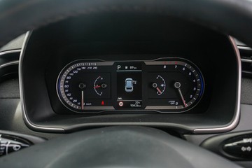 https://vehicle-cdn.autoleague.cloud/32225_81010183_16.jpg