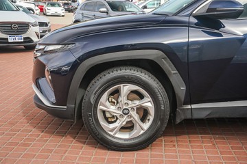 https://vehicle-cdn.autoleague.cloud/32225_81010183_5.jpg