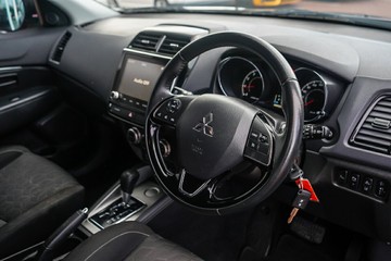 https://vehicle-cdn.autoleague.cloud/32225_81010184_13.jpg