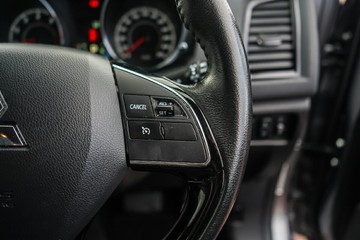 https://vehicle-cdn.autoleague.cloud/32225_81010184_14.jpg