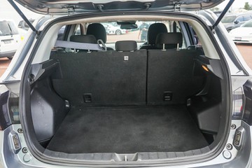 https://vehicle-cdn.autoleague.cloud/32225_81010184_19.jpg