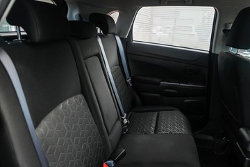 https://vehicle-cdn.autoleague.cloud/32225_81010184_9.jpg