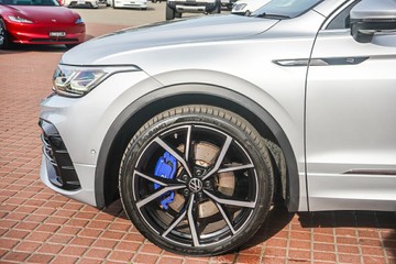 https://vehicle-cdn.autoleague.cloud/32225_81010190_5.jpg