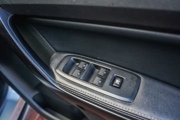 https://vehicle-cdn.autoleague.cloud/32225_81010194_10.jpg