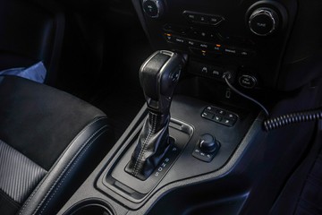 https://vehicle-cdn.autoleague.cloud/32225_81010194_16.jpg