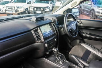 https://vehicle-cdn.autoleague.cloud/32225_81010194_19.jpg