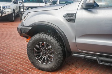 https://vehicle-cdn.autoleague.cloud/32225_81010194_5.jpg