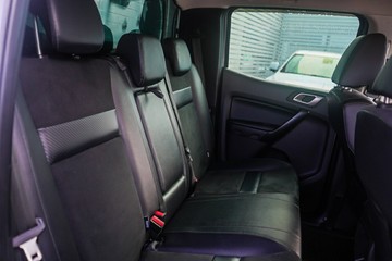 https://vehicle-cdn.autoleague.cloud/32225_81010194_7.jpg