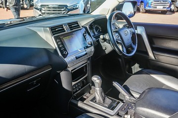 https://vehicle-cdn.autoleague.cloud/32225_81010210_11.jpg