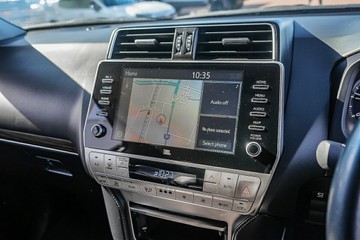 https://vehicle-cdn.autoleague.cloud/32225_81010210_22.jpg