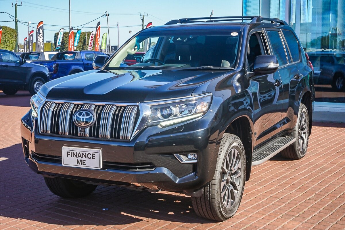 Toyota Landcruiser Prado image 4