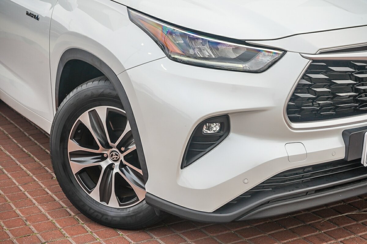 Toyota Kluger image 2