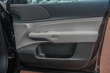 https://vehicle-cdn.autoleague.cloud/32225_81010219_11.jpg