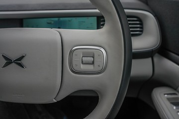 https://vehicle-cdn.autoleague.cloud/32225_81010219_14.jpg