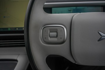 https://vehicle-cdn.autoleague.cloud/32225_81010219_15.jpg