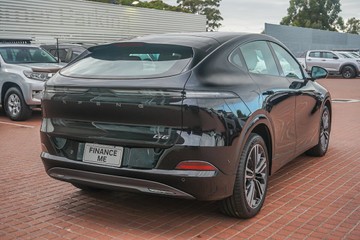 https://vehicle-cdn.autoleague.cloud/32225_81010219_8.jpg