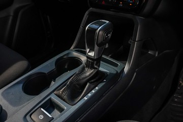 https://vehicle-cdn.autoleague.cloud/32225_81010223_18.jpg