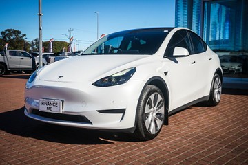 https://vehicle-cdn.autoleague.cloud/32225_81010230_4.jpg