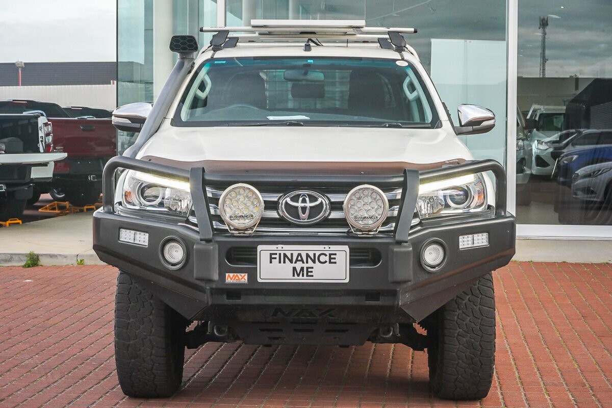 Toyota Hilux image 3