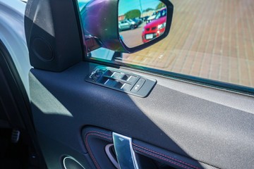 https://vehicle-cdn.autoleague.cloud/32225_81010239_12.jpg