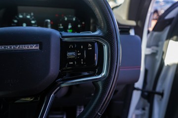 https://vehicle-cdn.autoleague.cloud/32225_81010239_14.jpg