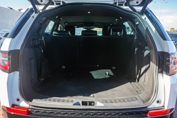 https://vehicle-cdn.autoleague.cloud/32225_81010239_19.jpg