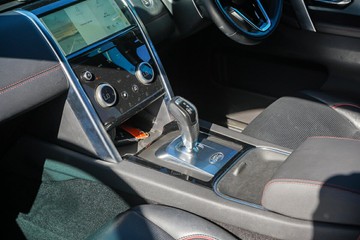https://vehicle-cdn.autoleague.cloud/32225_81010239_22.jpg