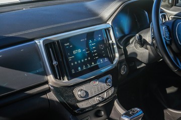 https://vehicle-cdn.autoleague.cloud/32225_81010242_21.jpg