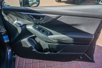 https://vehicle-cdn.autoleague.cloud/32225_81010247_11.jpg