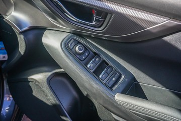 https://vehicle-cdn.autoleague.cloud/32225_81010247_12.jpg