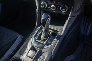 https://vehicle-cdn.autoleague.cloud/32225_81010247_18.jpg