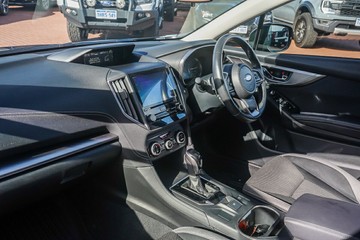 https://vehicle-cdn.autoleague.cloud/32225_81010247_20.jpg