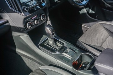 https://vehicle-cdn.autoleague.cloud/32225_81010247_22.jpg