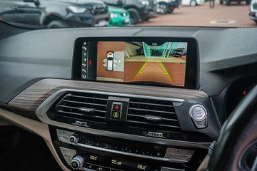 https://vehicle-cdn.autoleague.cloud/32225_81010254_17.jpg