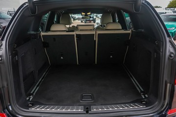 https://vehicle-cdn.autoleague.cloud/32225_81010254_19.jpg