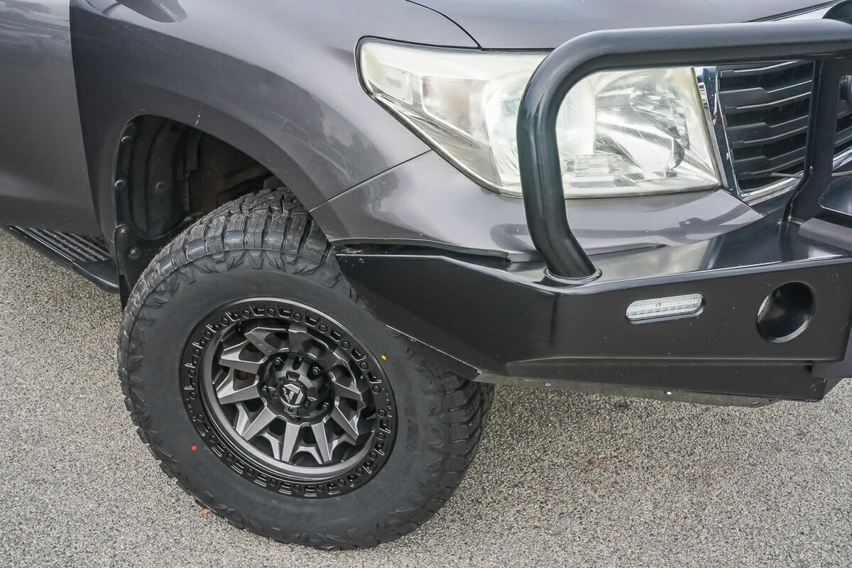 Toyota Landcruiser image 2