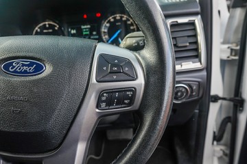 https://vehicle-cdn.autoleague.cloud/32225_81010267_14.jpg