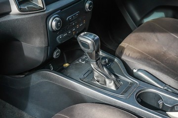 https://vehicle-cdn.autoleague.cloud/32225_81010267_22.jpg