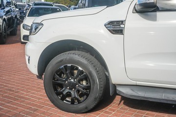 https://vehicle-cdn.autoleague.cloud/32225_81010267_5.jpg