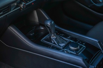 https://vehicle-cdn.autoleague.cloud/32225_81010281_21.jpg