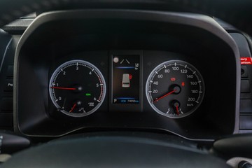 https://vehicle-cdn.autoleague.cloud/32225_81010283_14.jpg