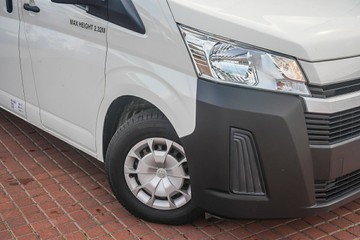 https://vehicle-cdn.autoleague.cloud/32225_81010283_2.jpg