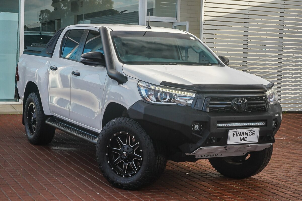Toyota Hilux image 1