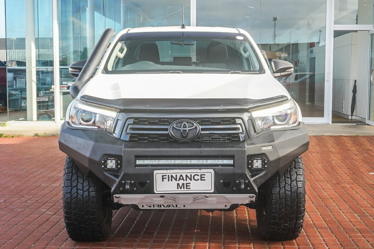 Toyota Hilux image 3